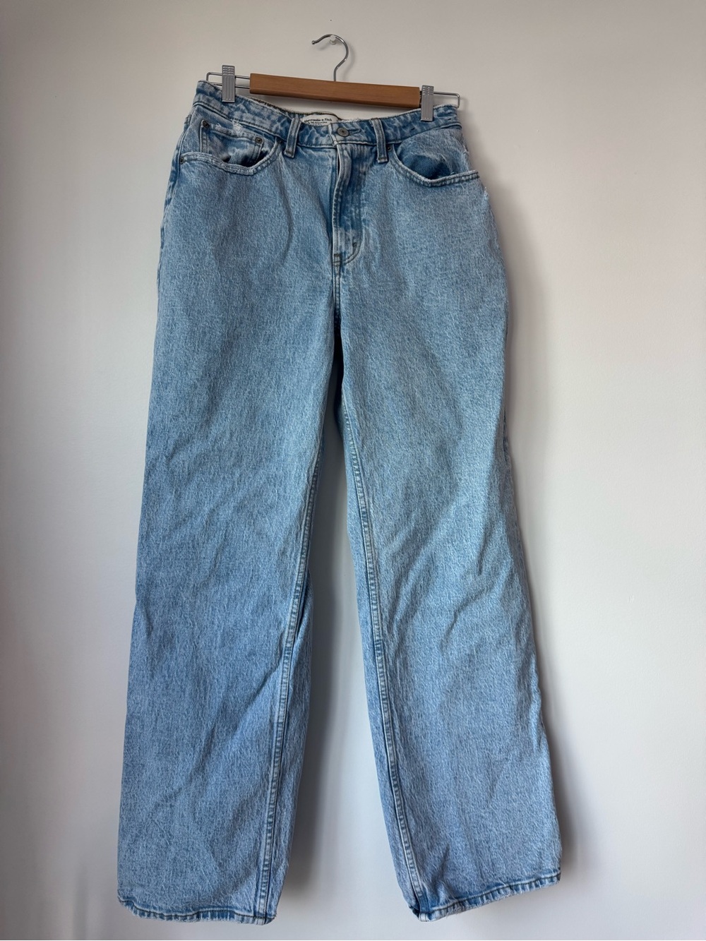 Abercrombie & Fitch Curve Love High Rise 90s Relaxed Jeans Light Wash 28 6R